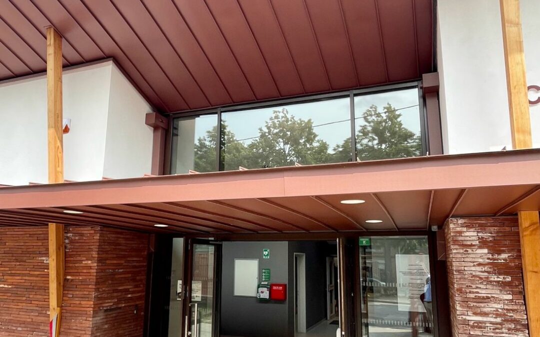 Salle Plurivalente de Lens – Menuiserie Alnor